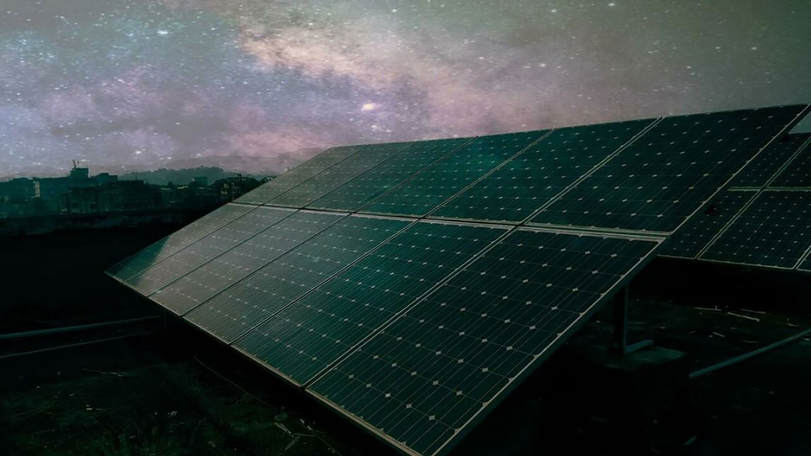  تكنولوجيا جديدة.. ألواح للطاقة الشمسية تولد الكهرباء ليلاً